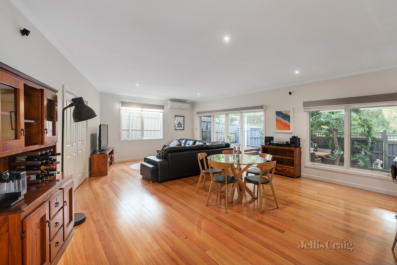 2/3 Brady Road, Bentleigh East image 5