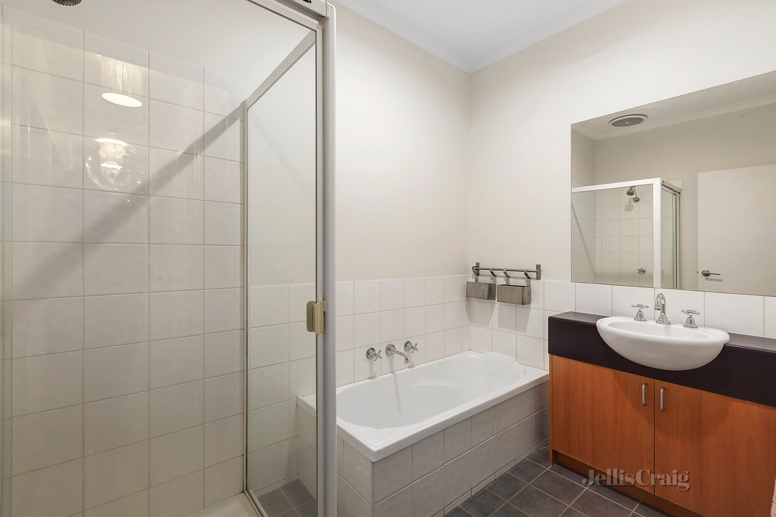2/3 Brady Road, Bentleigh East image 11