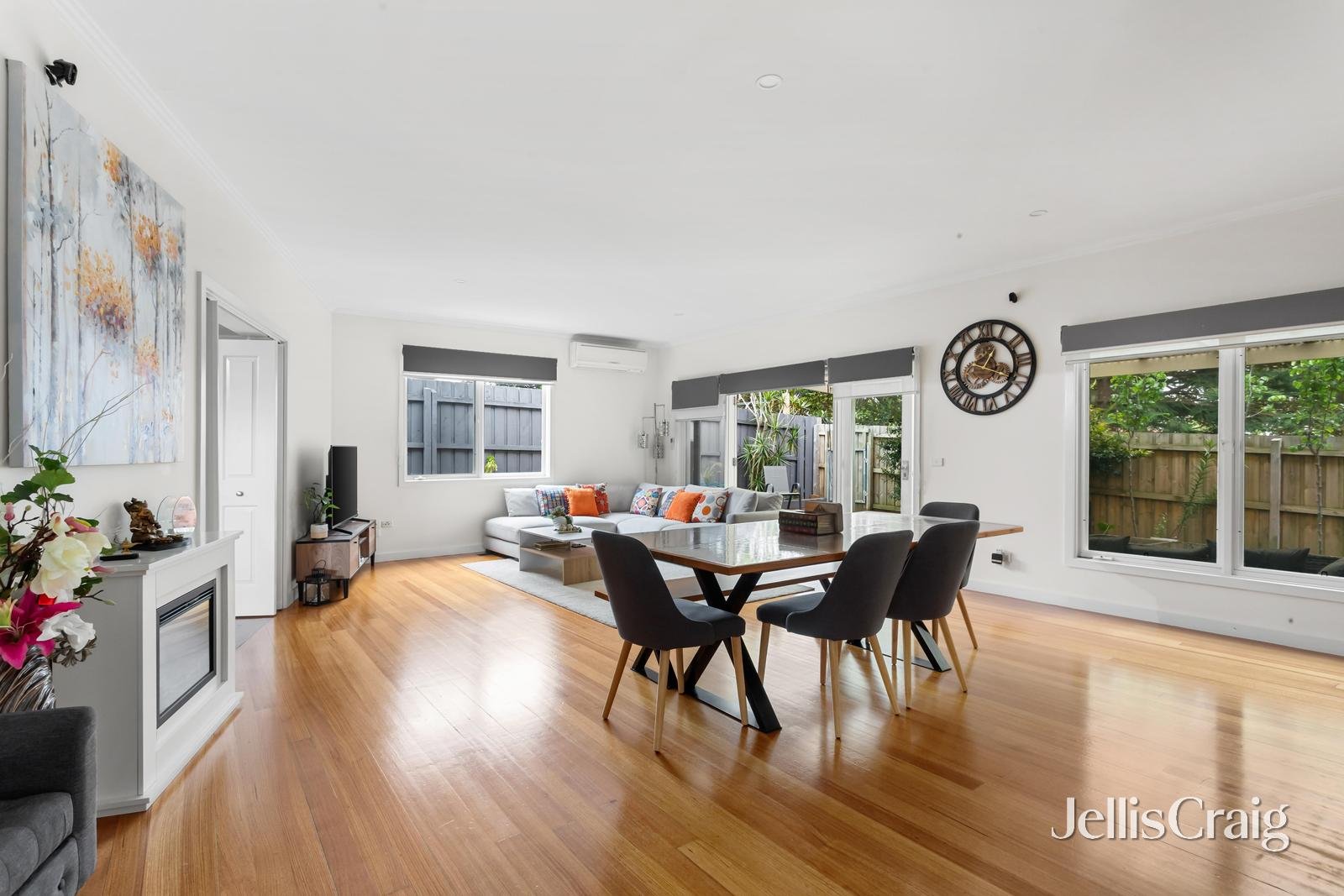 2/3 Brady Road, Bentleigh East image 2