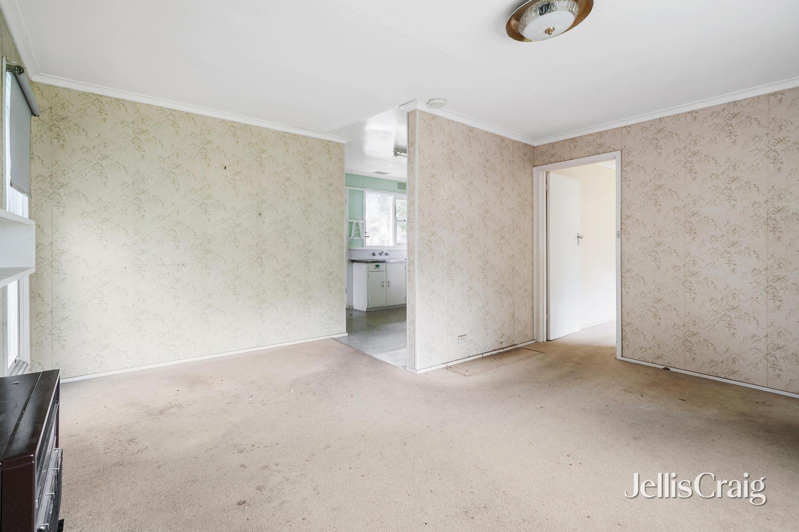 23 Brownes Crescent, Eltham image 2