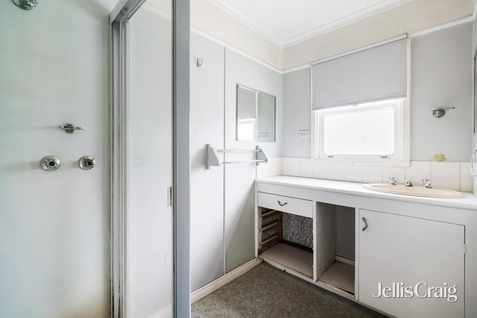 23 Brownes Crescent, Eltham image 5