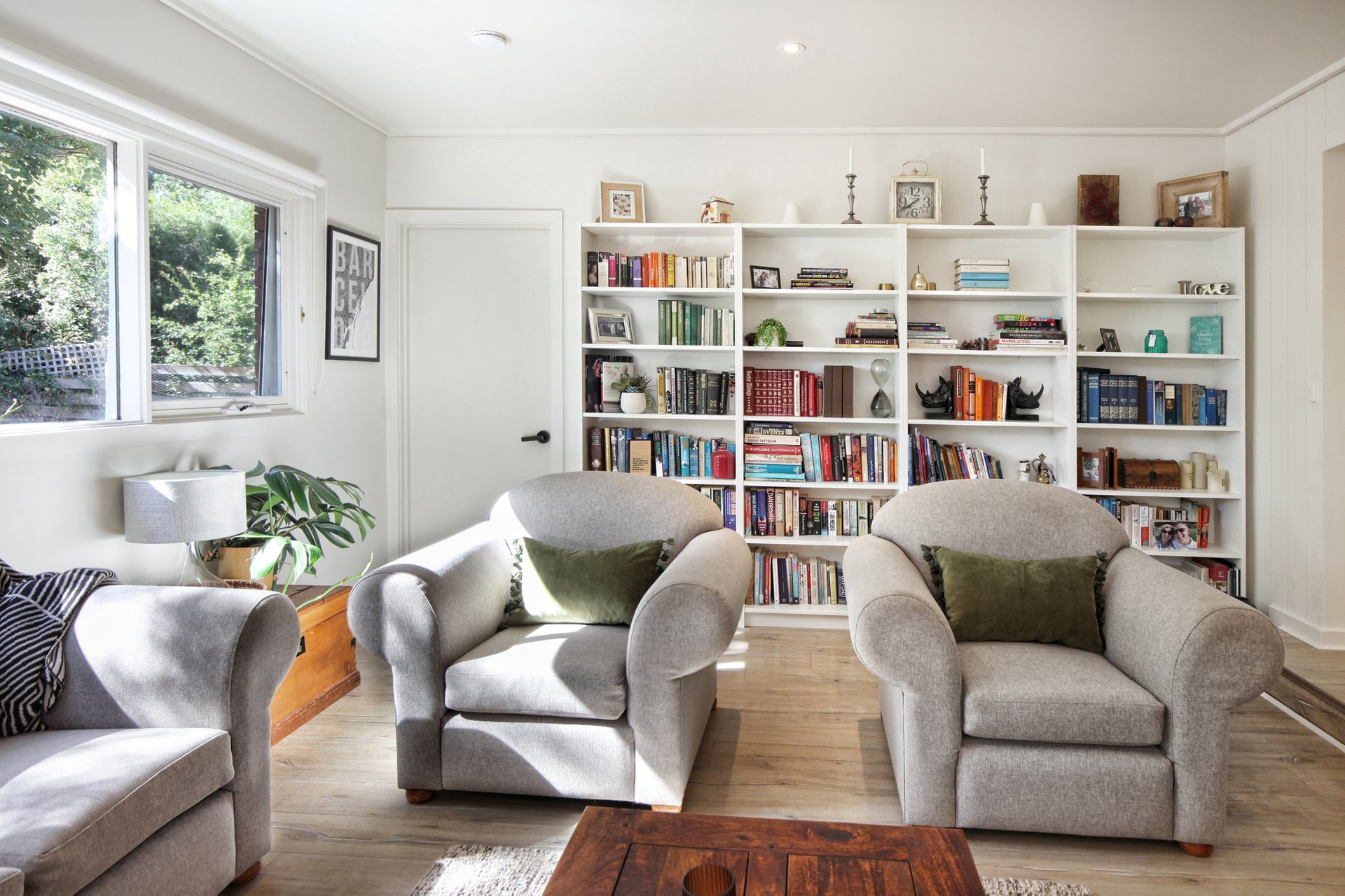 Property Gallery Thumbnail 9
