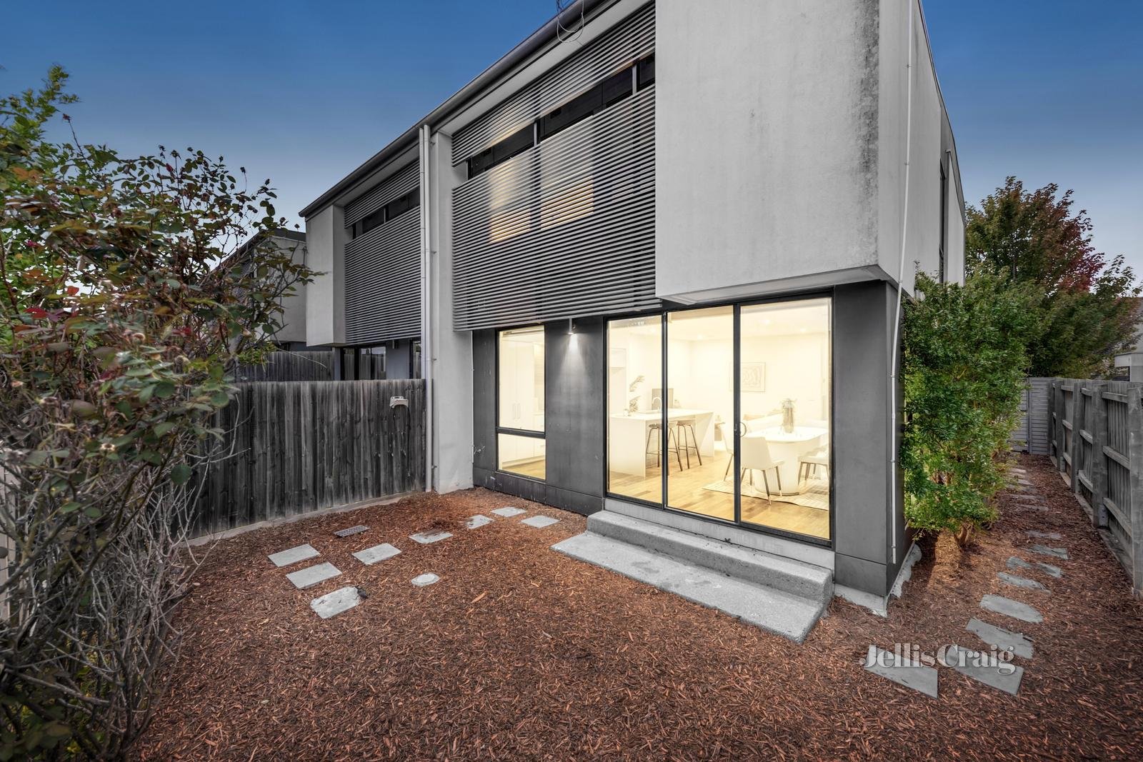 23 Burn Nar Look Drive, Burwood image 12