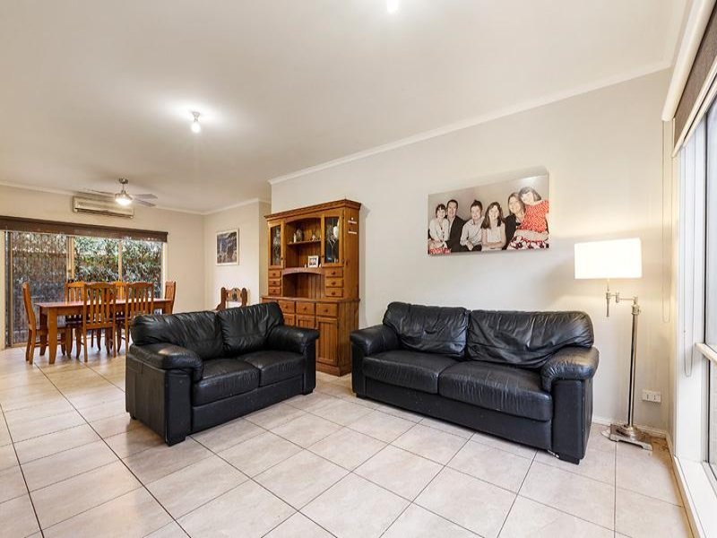 23 Cameron Road, Essendon image 3