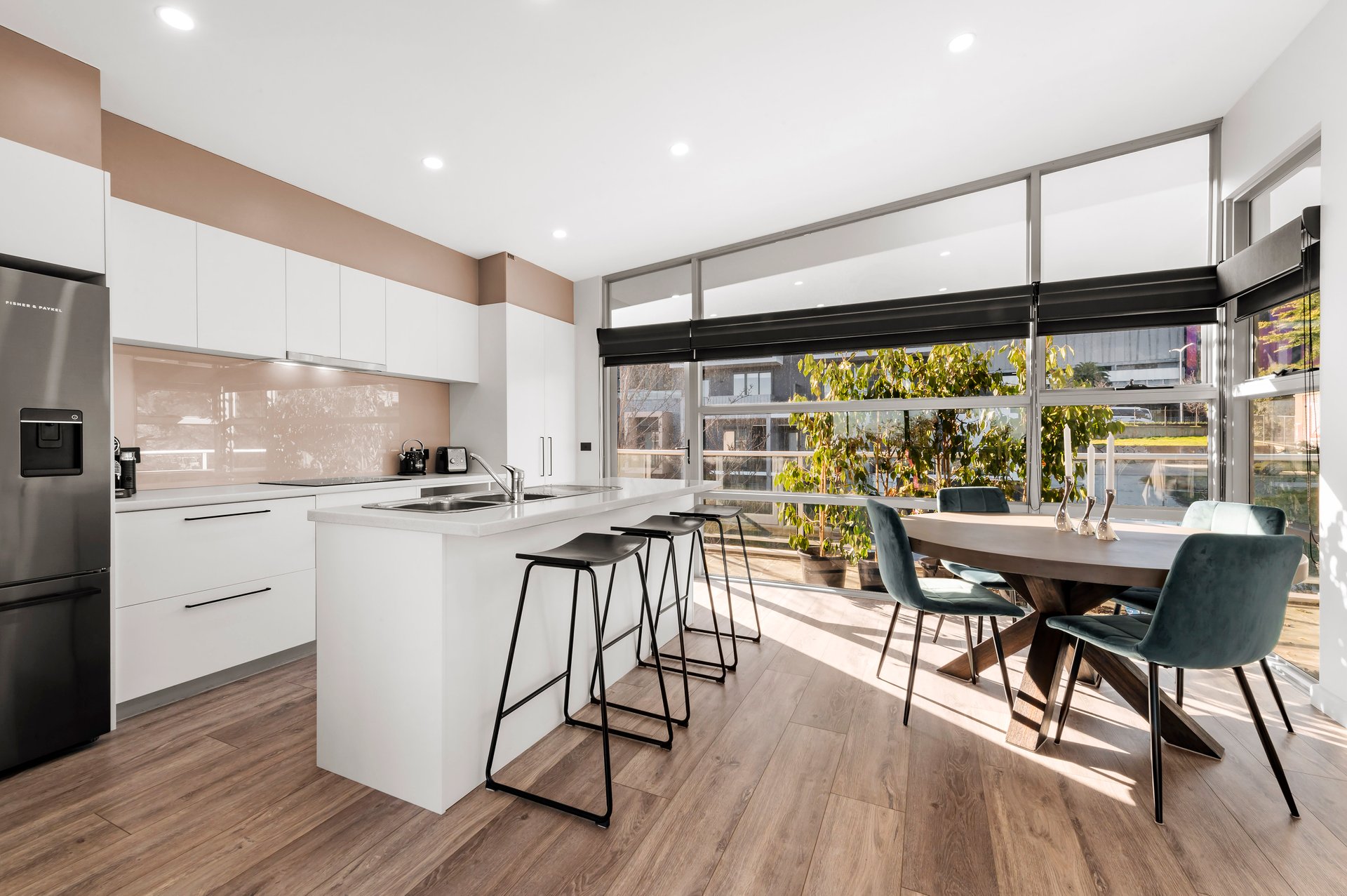 2/3 Carnarvon Street, Doncaster image 2