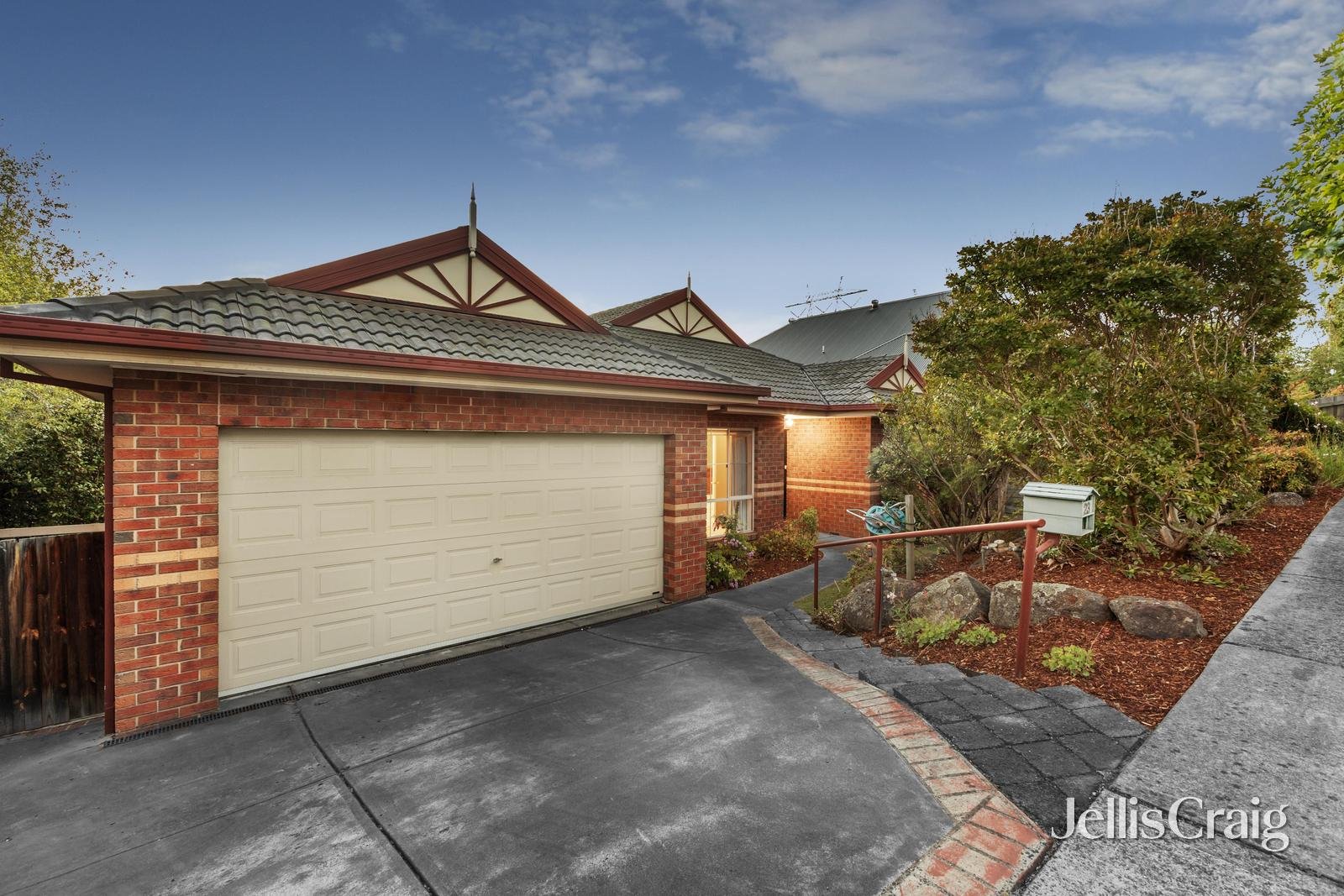 23 Cassinia Court, Diamond Creek image 2