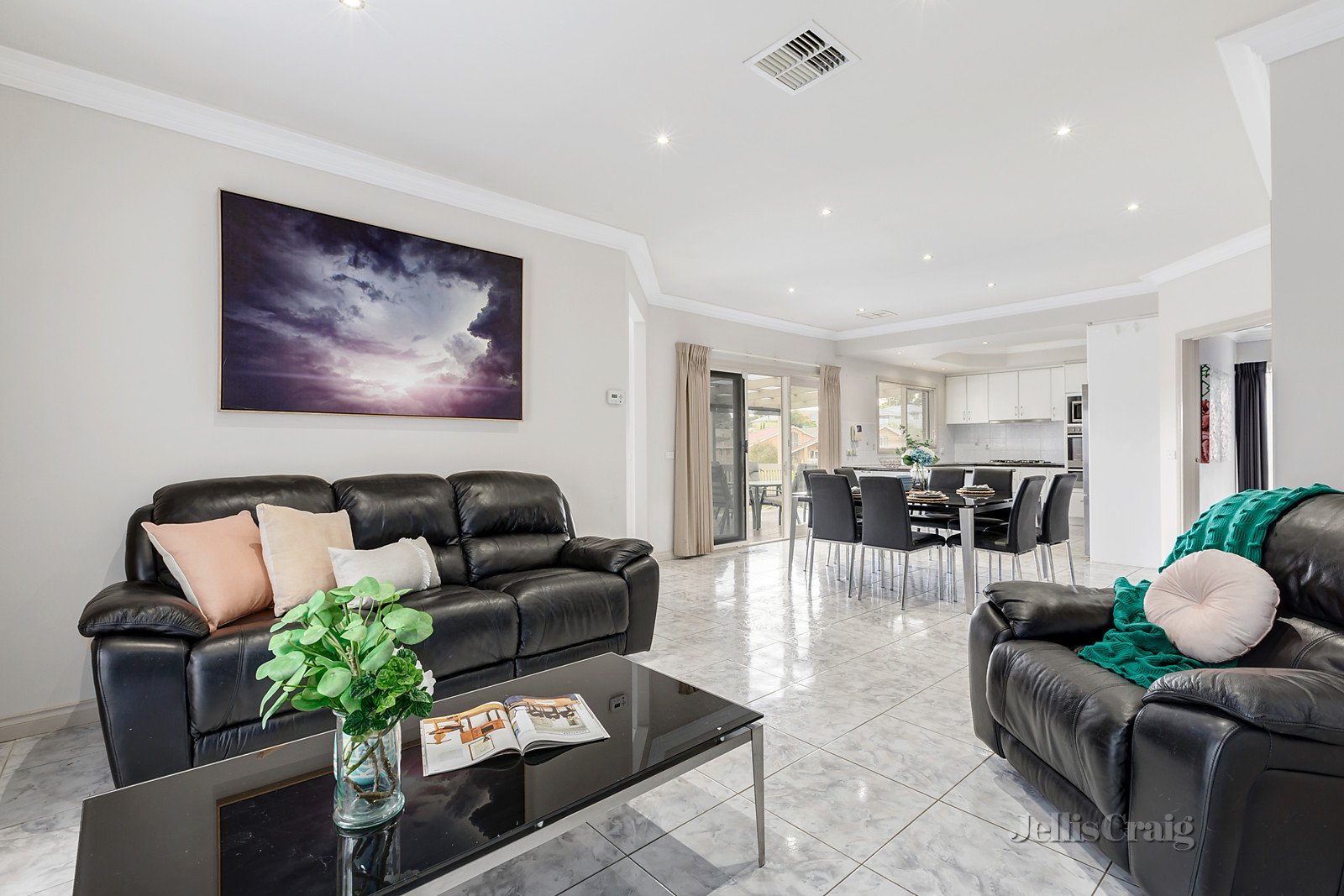 23 Chippendale Court, Templestowe image 3