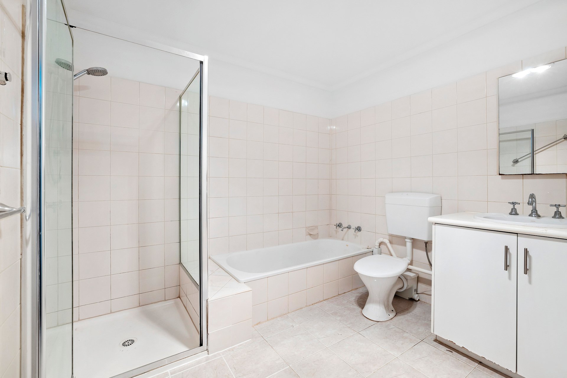 Property Gallery Thumbnail 6