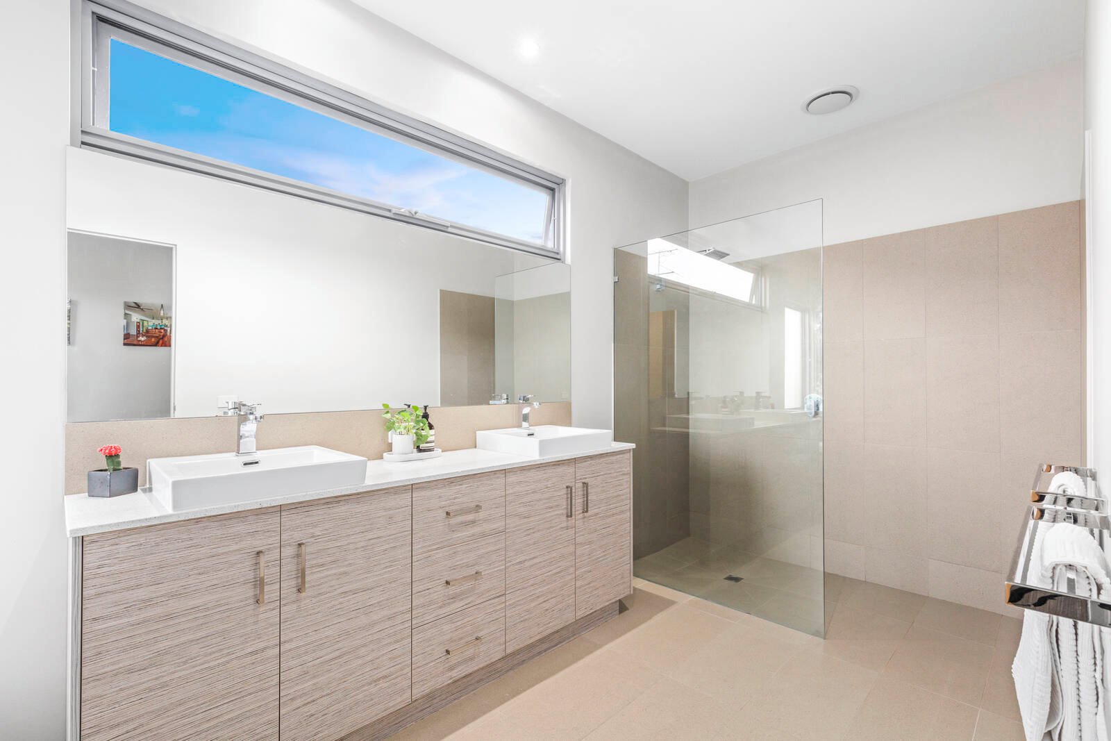 Property Gallery Thumbnail 18