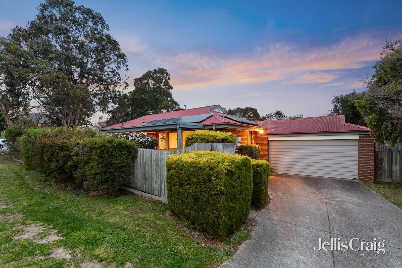 23 Crew Street, Yallambie image 2