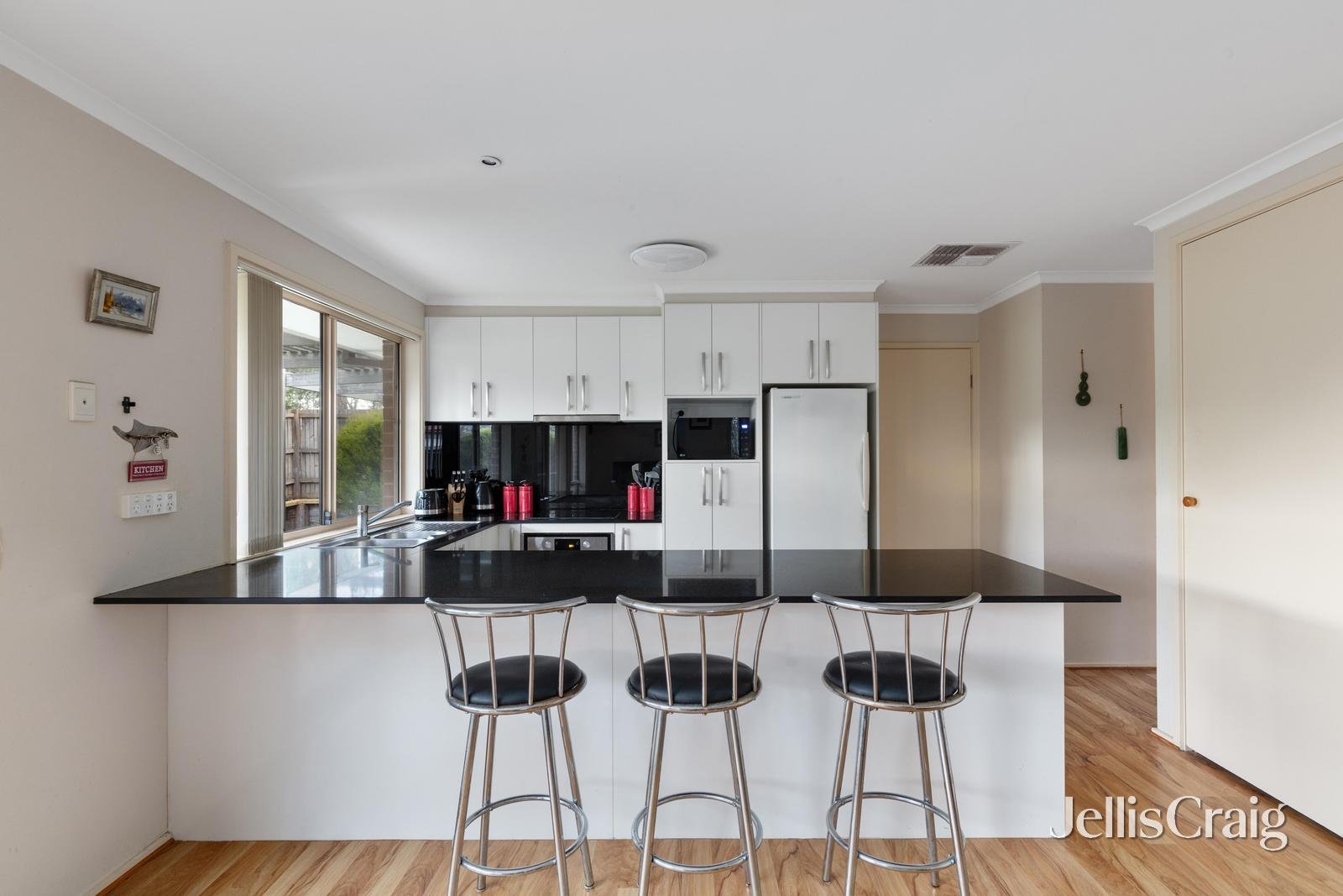 23 Crew Street, Yallambie image 3