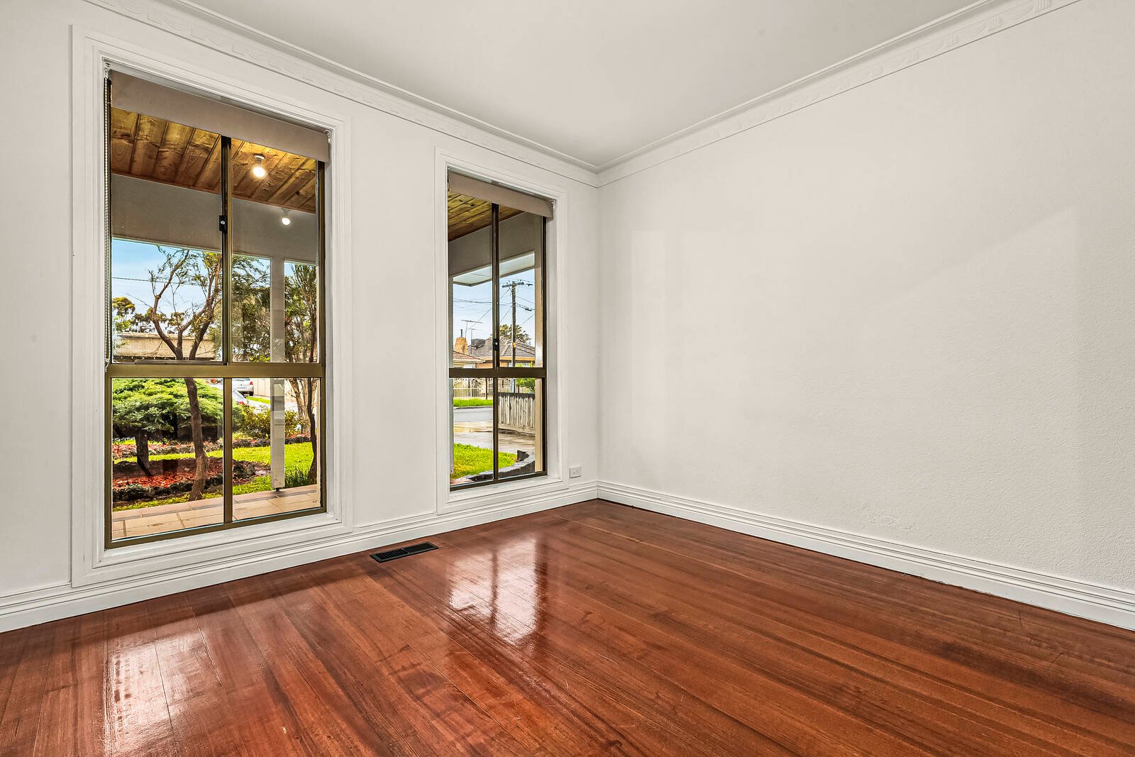 Property Gallery Thumbnail 5