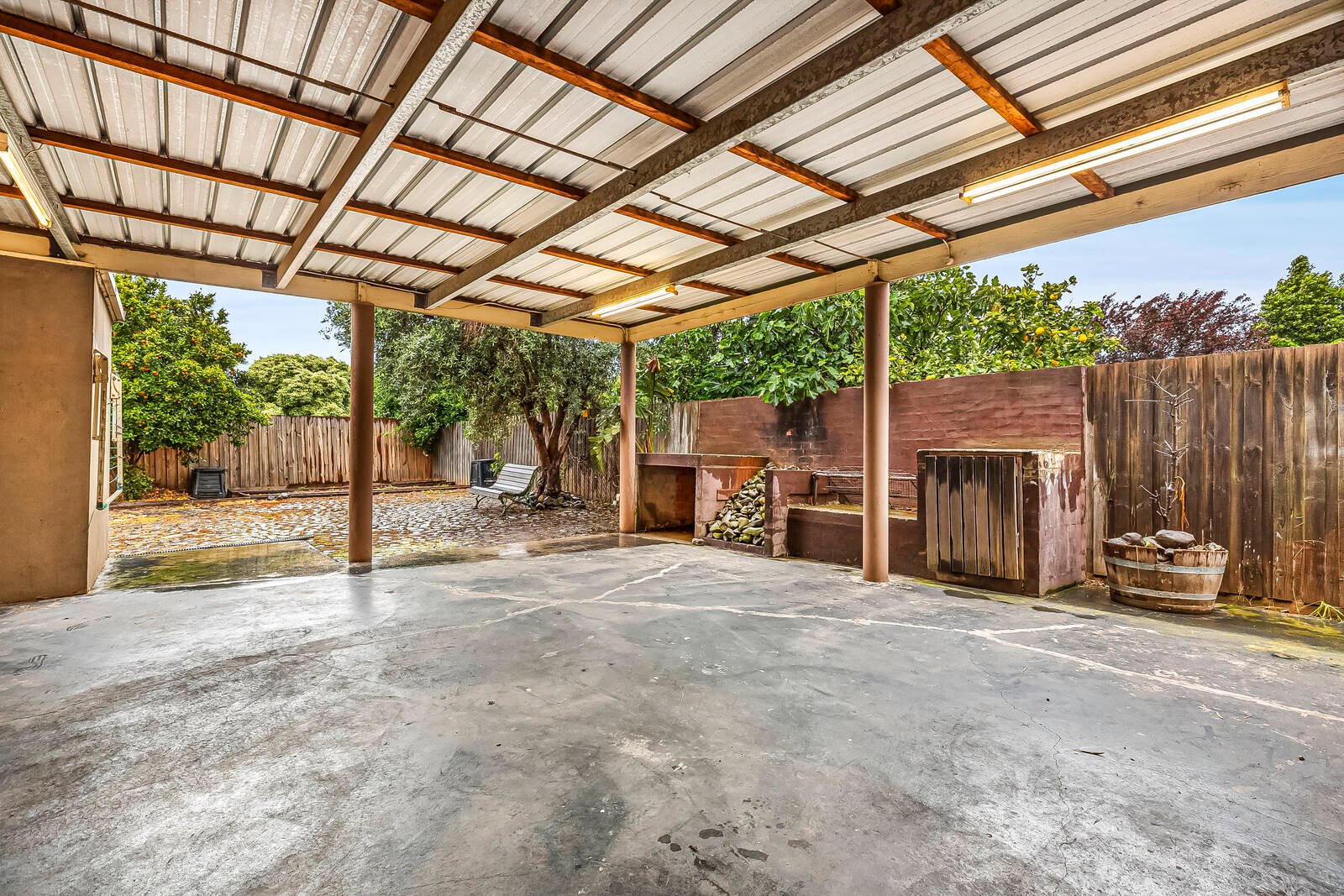 Property Gallery Thumbnail 8