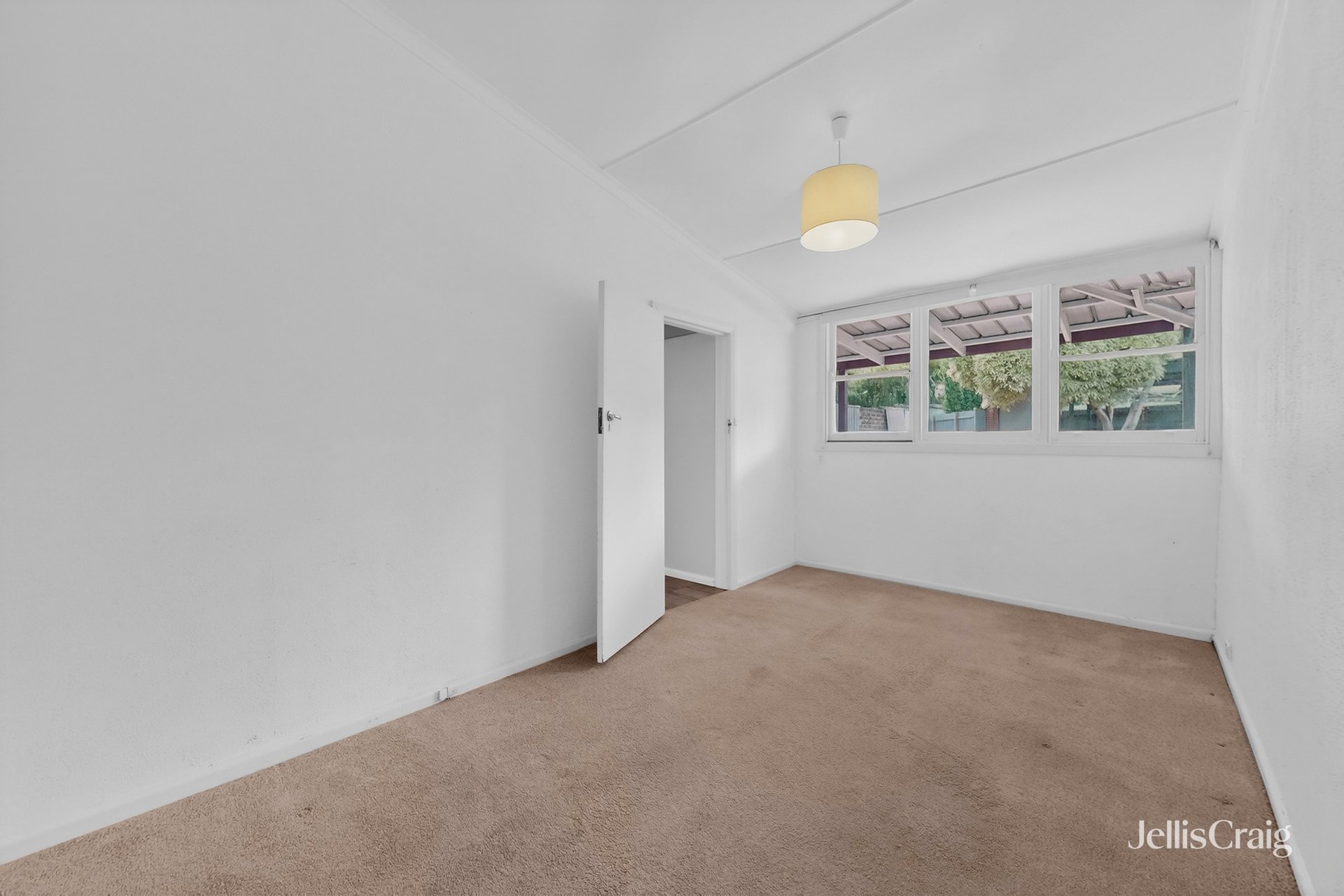 23 Deakin Street, Mitcham image 7