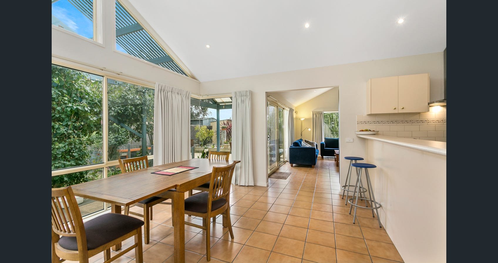 Property Gallery Thumbnail 6