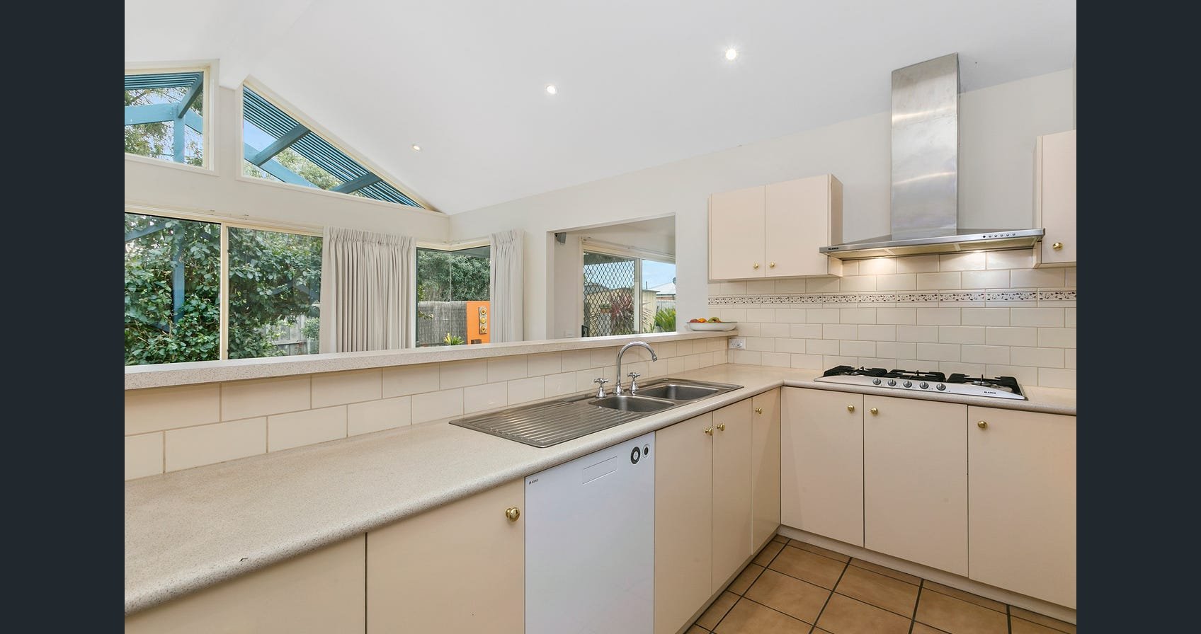 Property Gallery Thumbnail 7