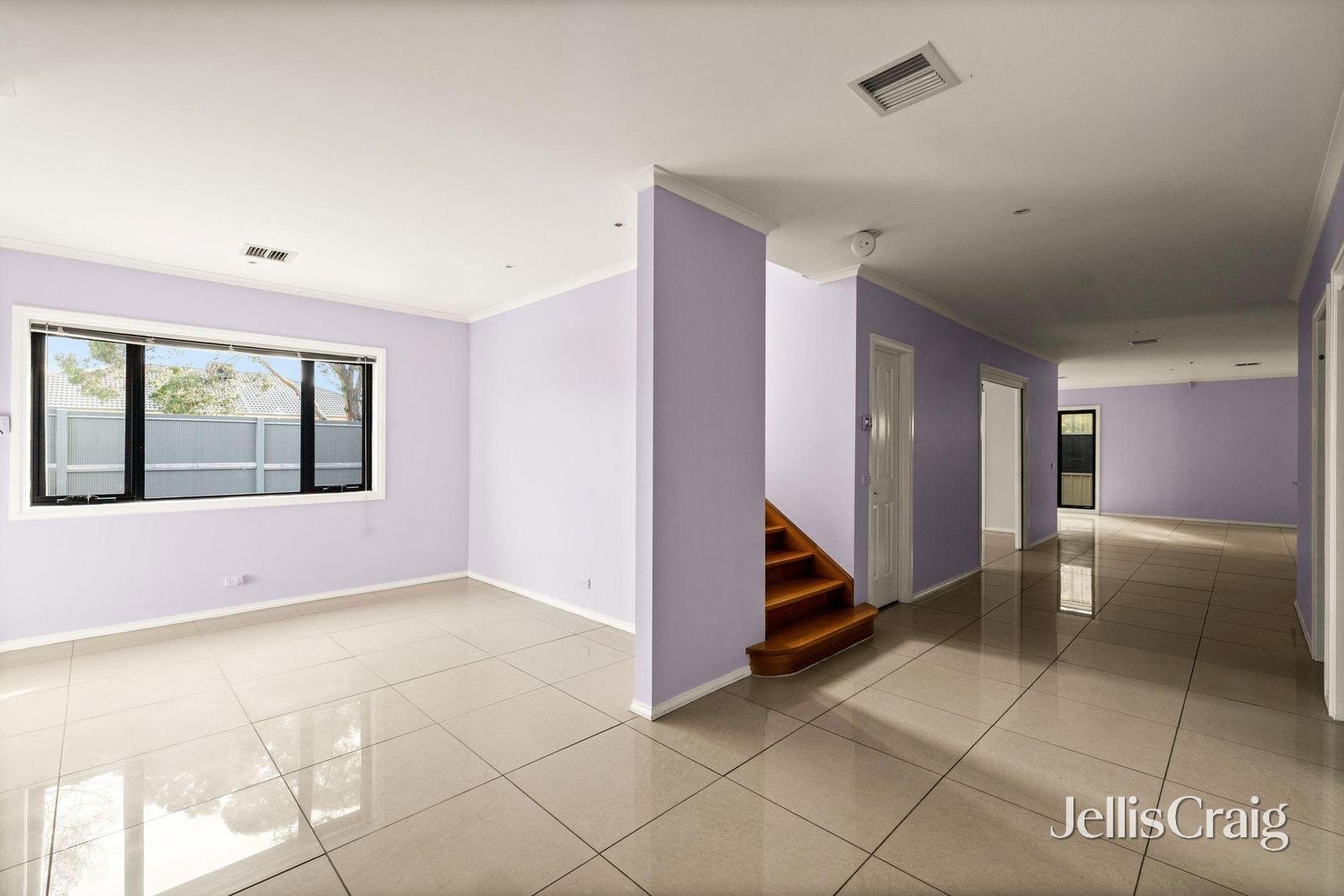 23 Dunbarrim Avenue, Cairnlea image 3
