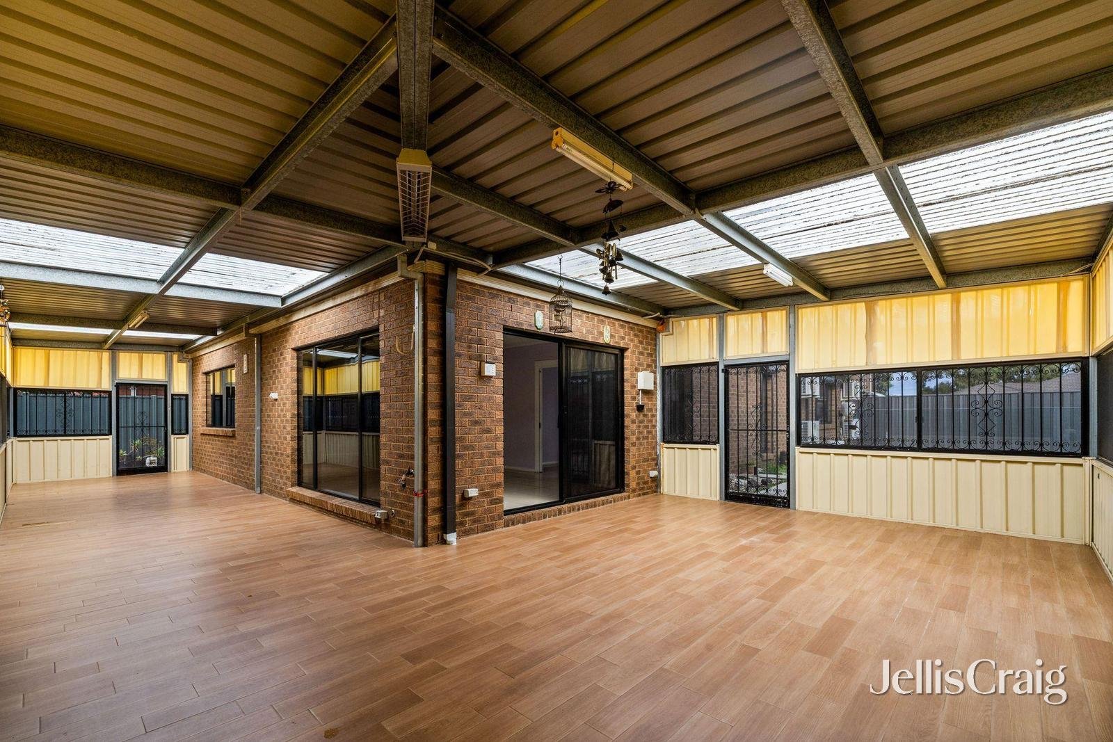 23 Dunbarrim Avenue, Cairnlea image 20