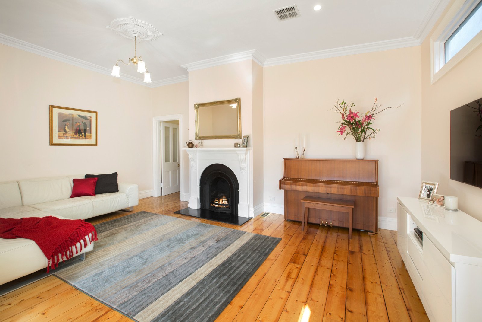 23 Eastbourne Street, Prahran image 2