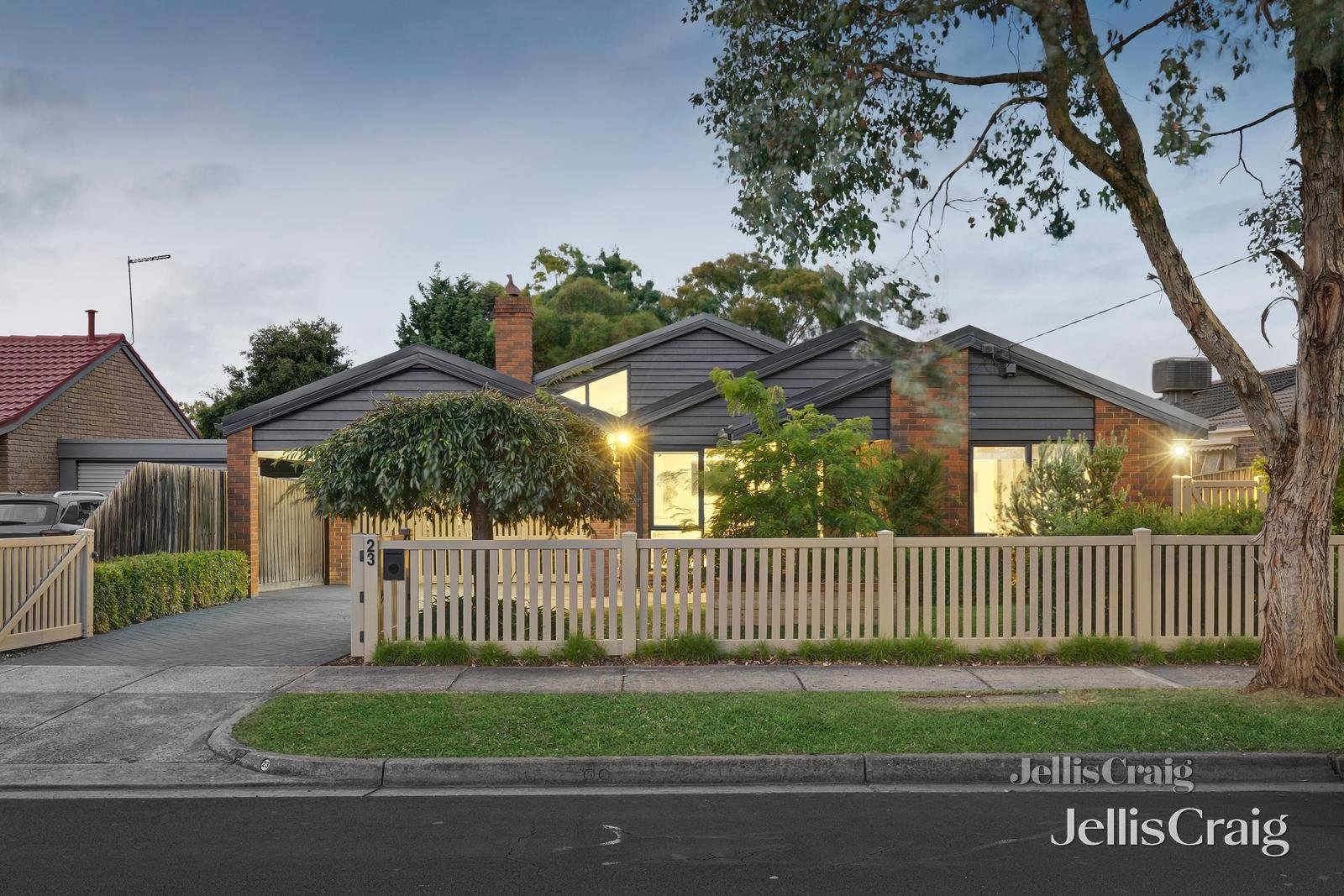 23 Eastgate Drive, Greensborough image 1