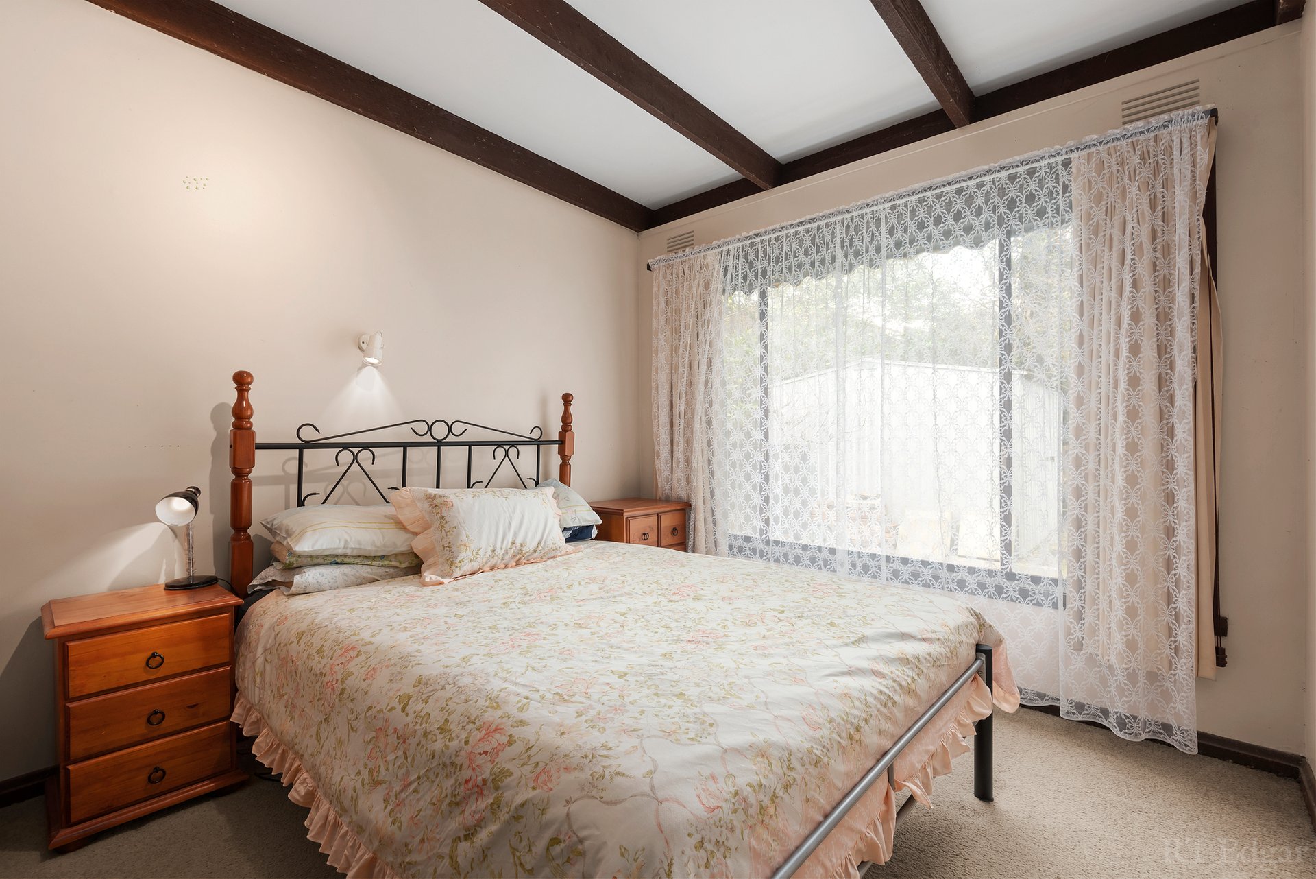 Property Gallery Thumbnail 8
