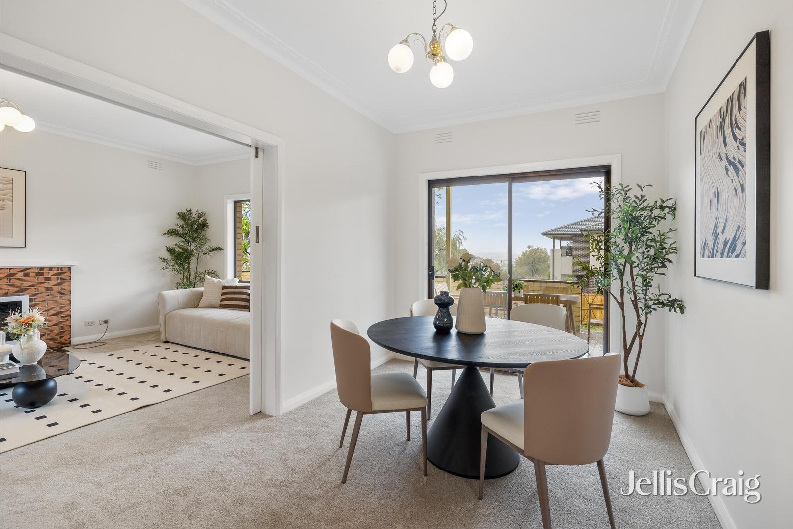 23 Essex Road, Mount Waverley image 3