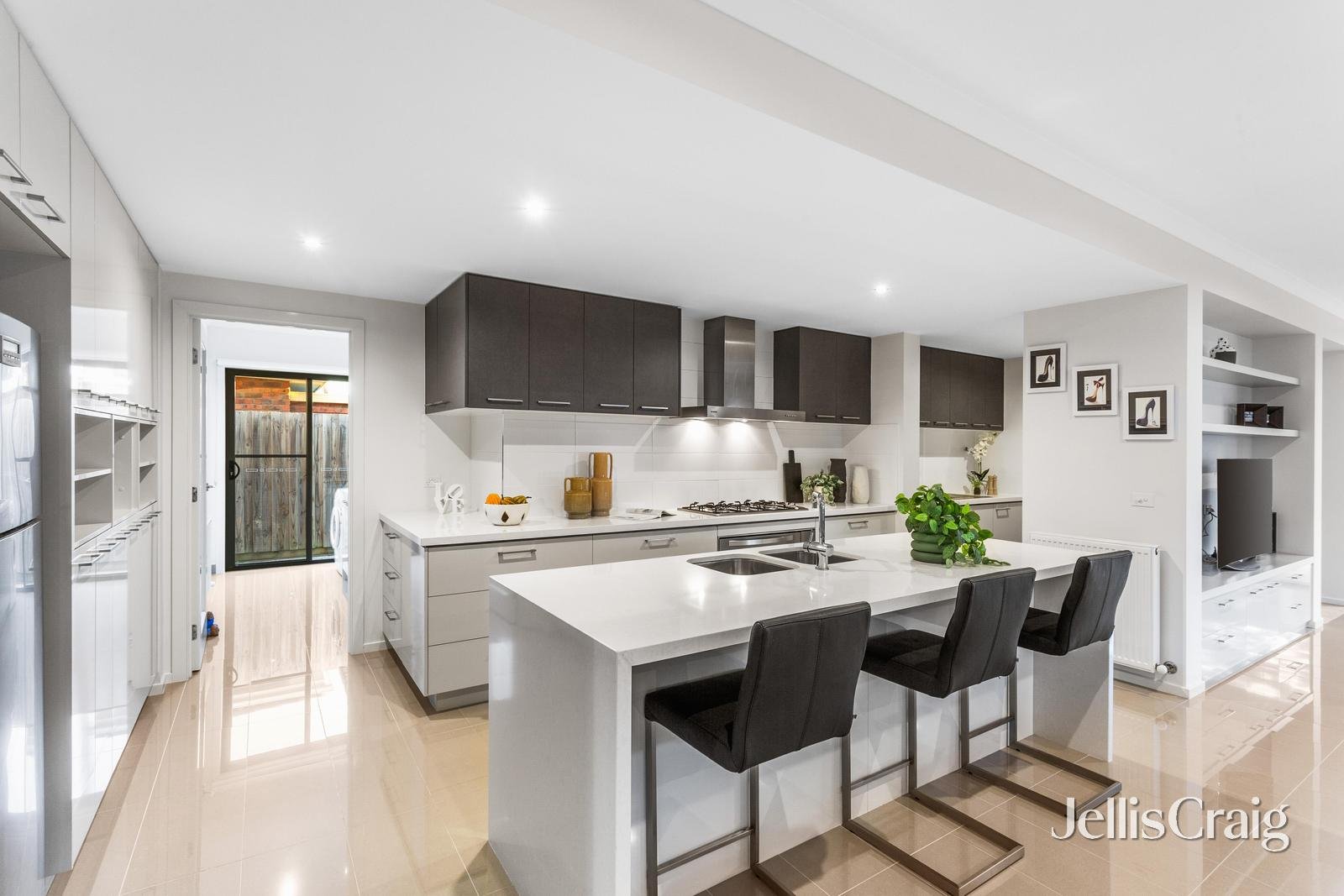 23 Fernhill Street, Glen&nbsp;Waverley image 2