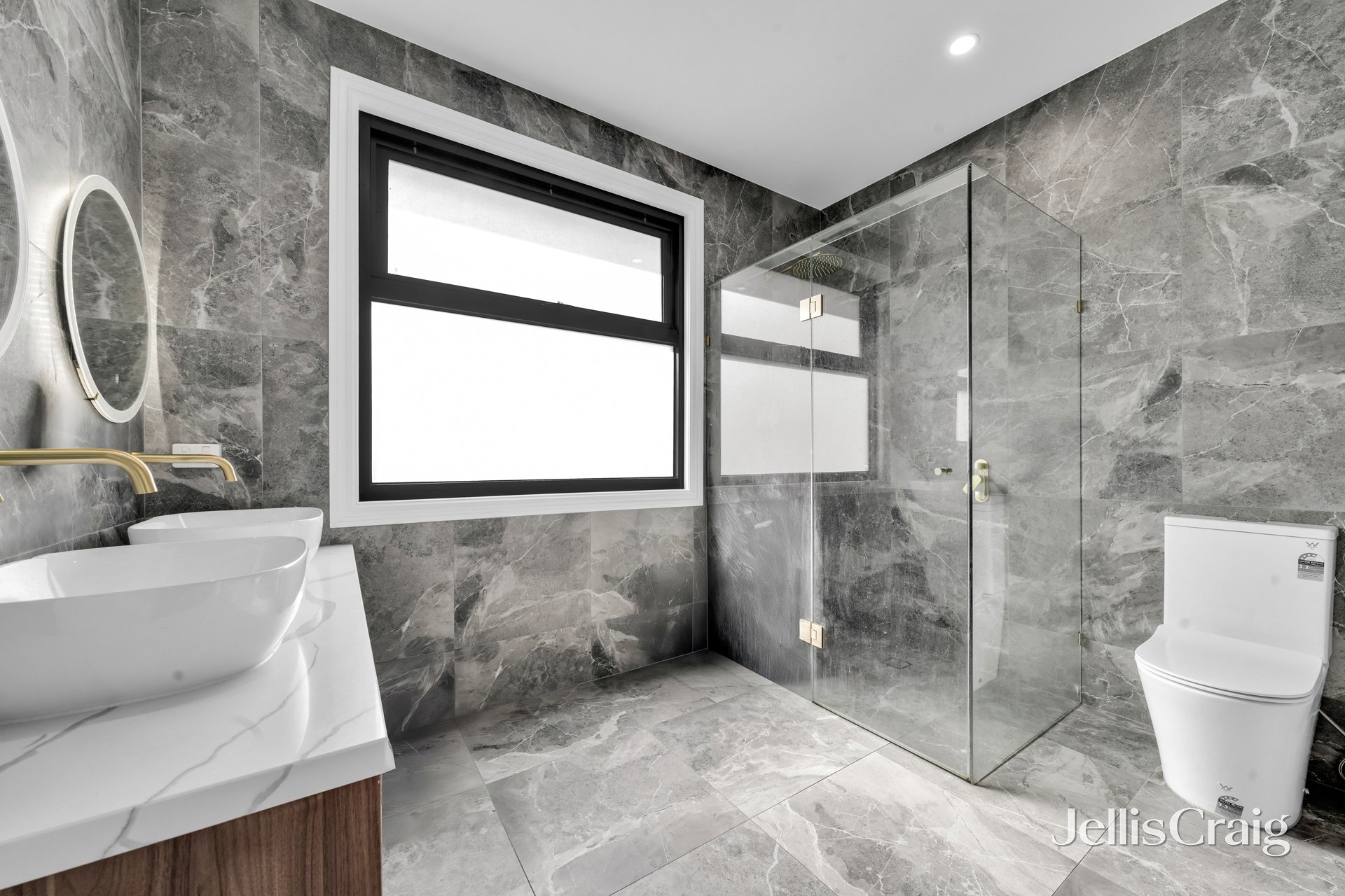2/3 Forster Road, Mount Waverley image 7