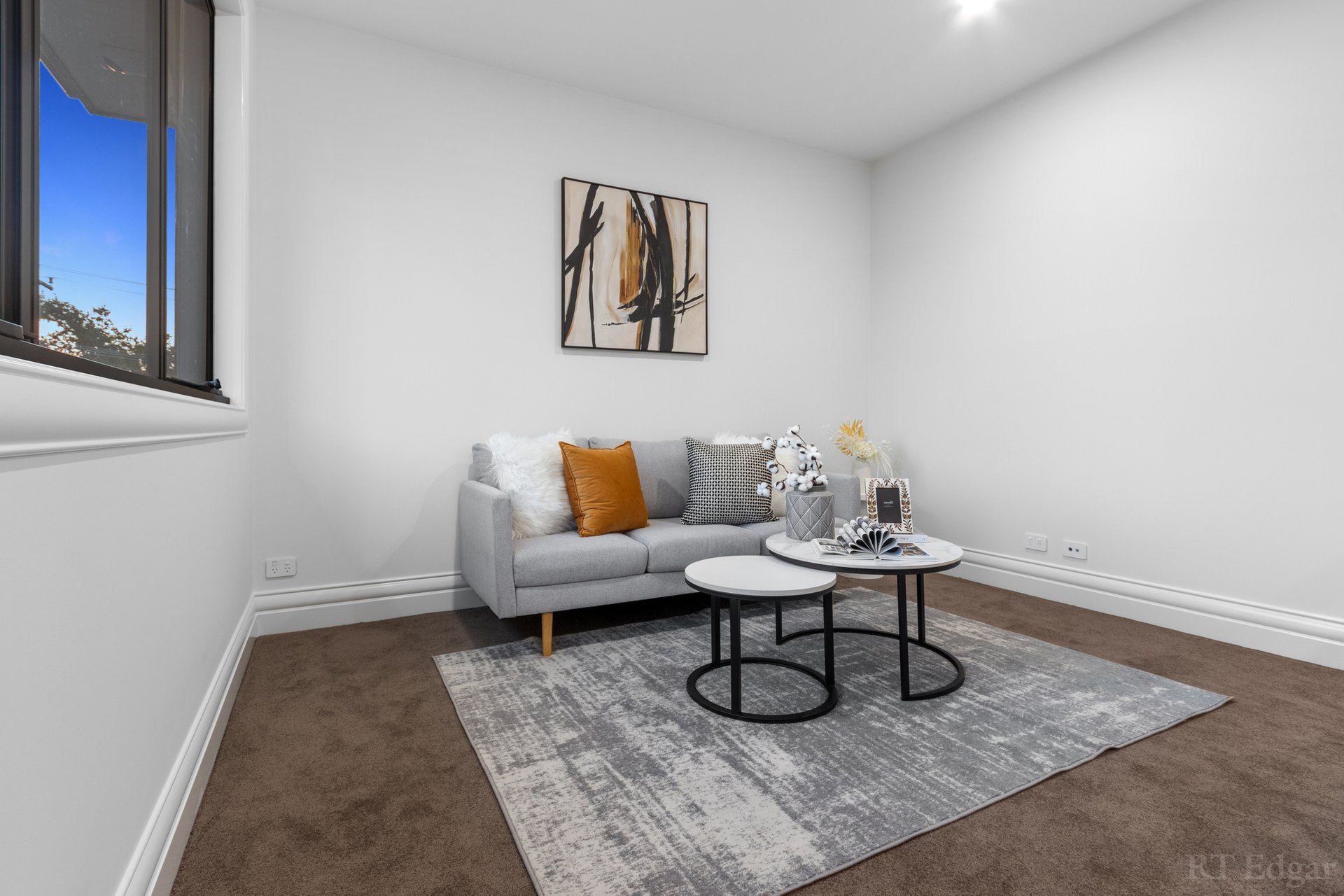 Property Gallery Thumbnail 12