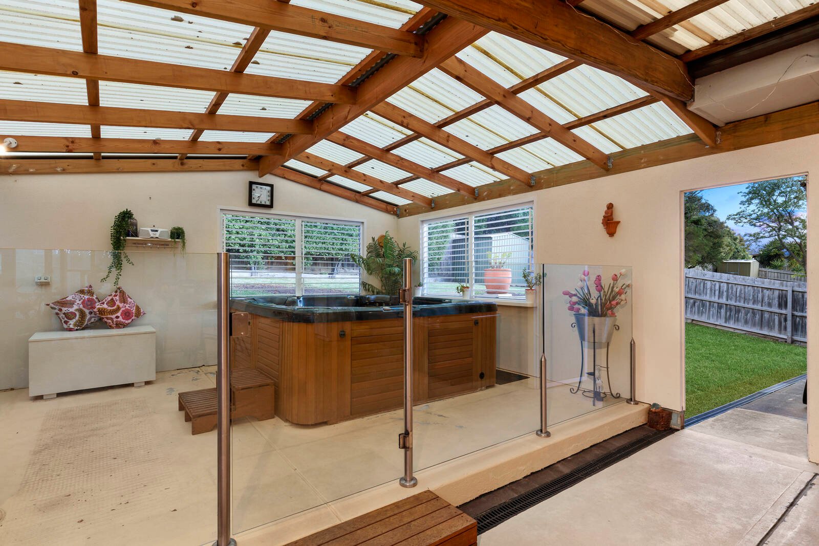 Property Gallery Thumbnail 9
