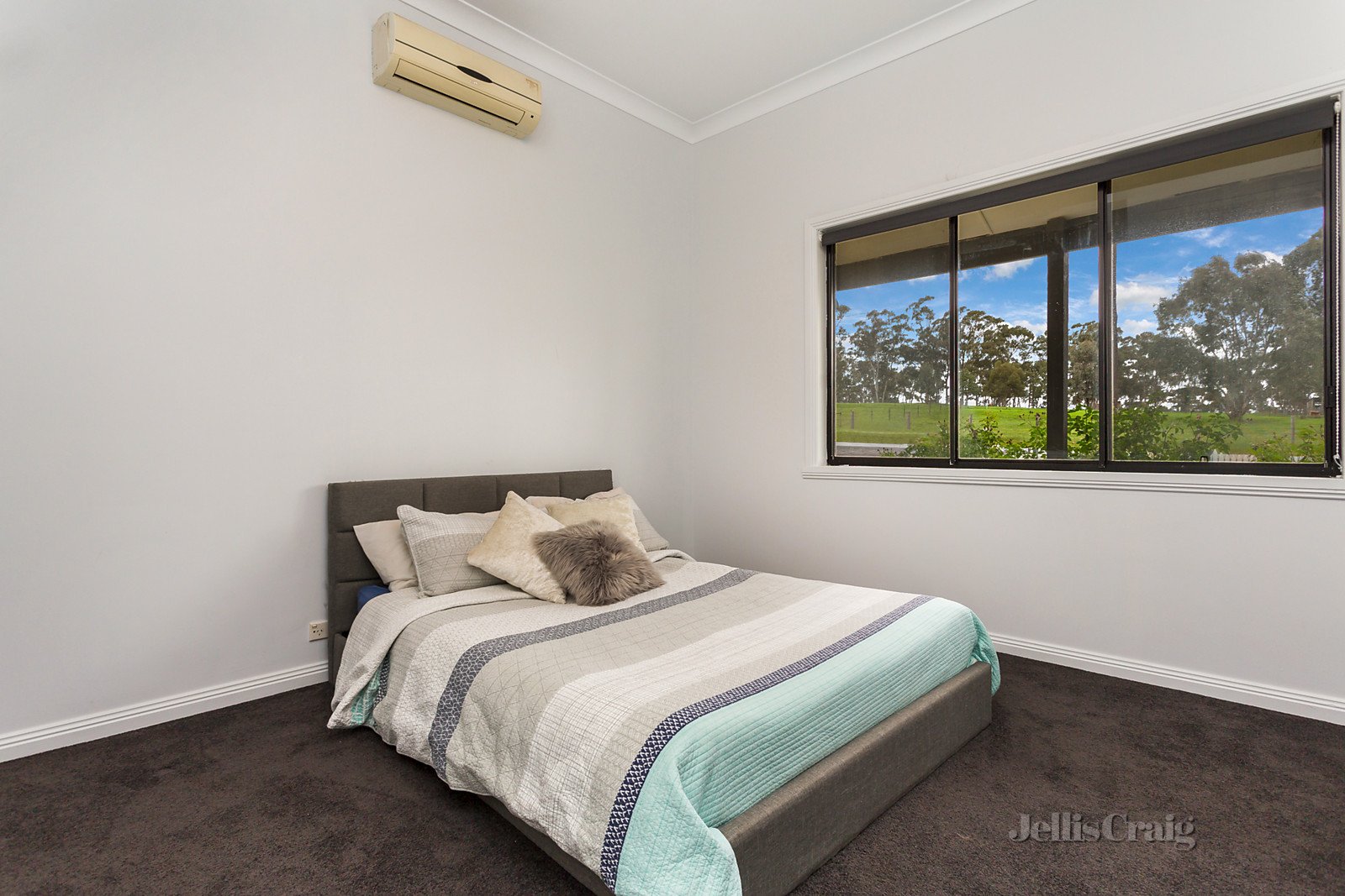 23 Fryers Road, Campbells Creek image 5