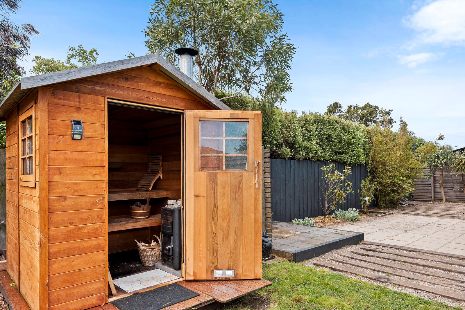 Property Gallery Thumbnail 16