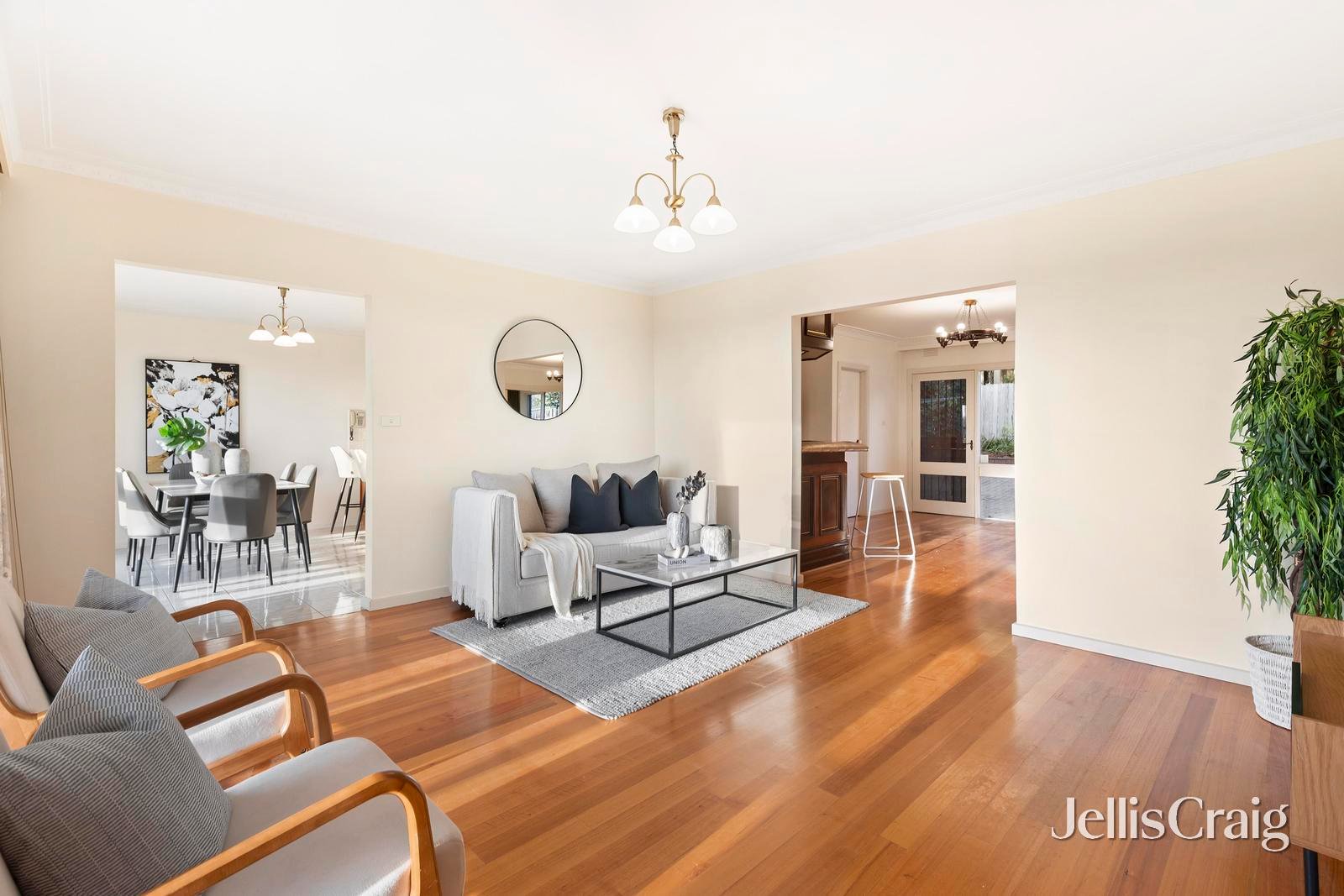 23 Golden Way, Bulleen image 3