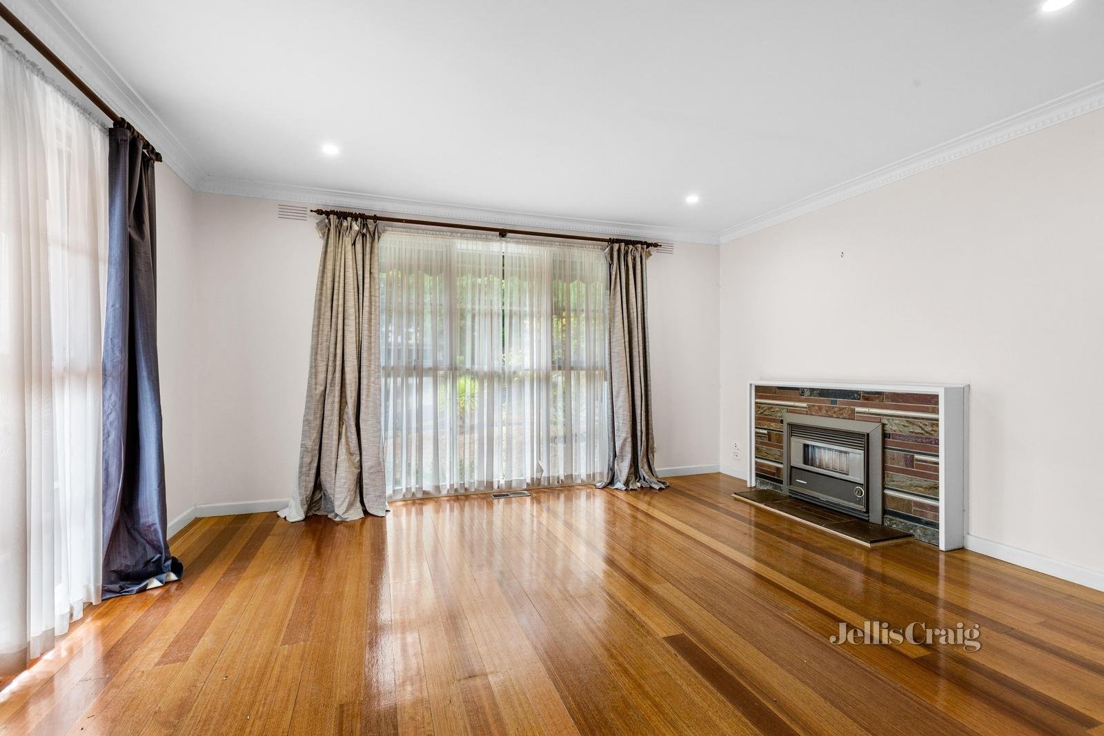 23 Grange Park Avenue, Doncaster image 2