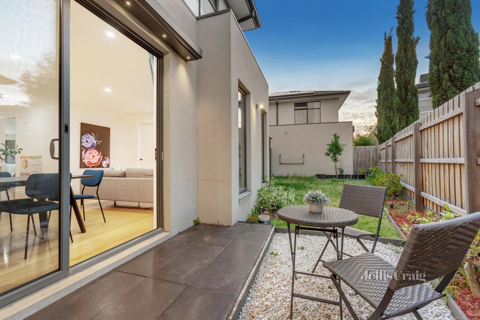 2/3 Hakea Court, Mount Waverley image 12