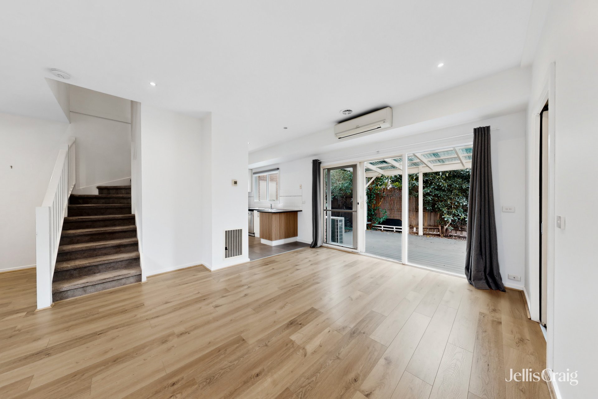 2/3 Havelock Street, Maidstone image 5