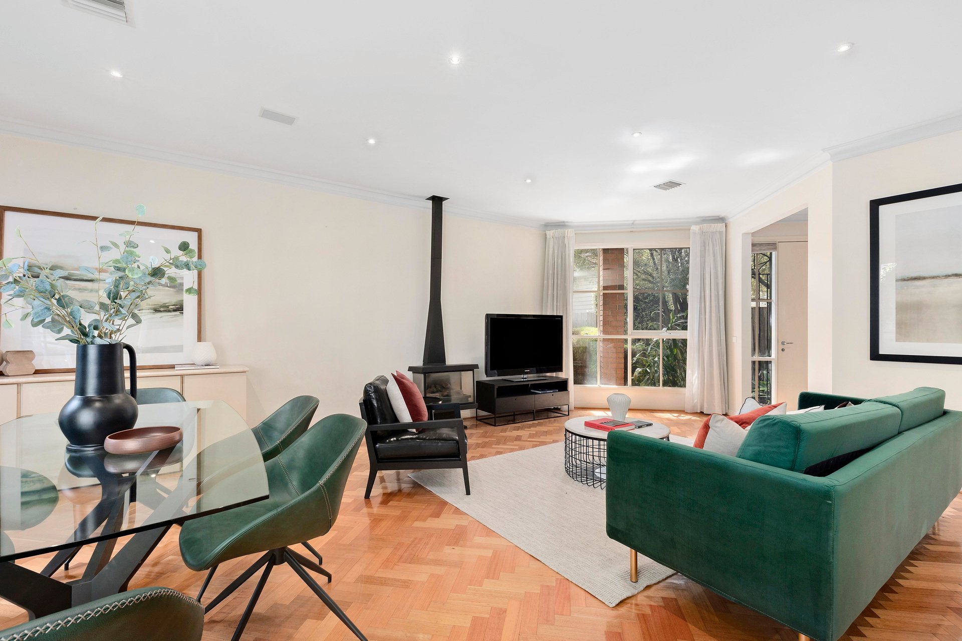 Property Gallery Thumbnail 3