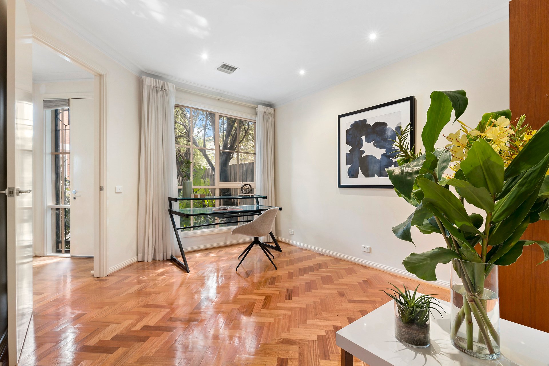 Property Gallery Thumbnail 6