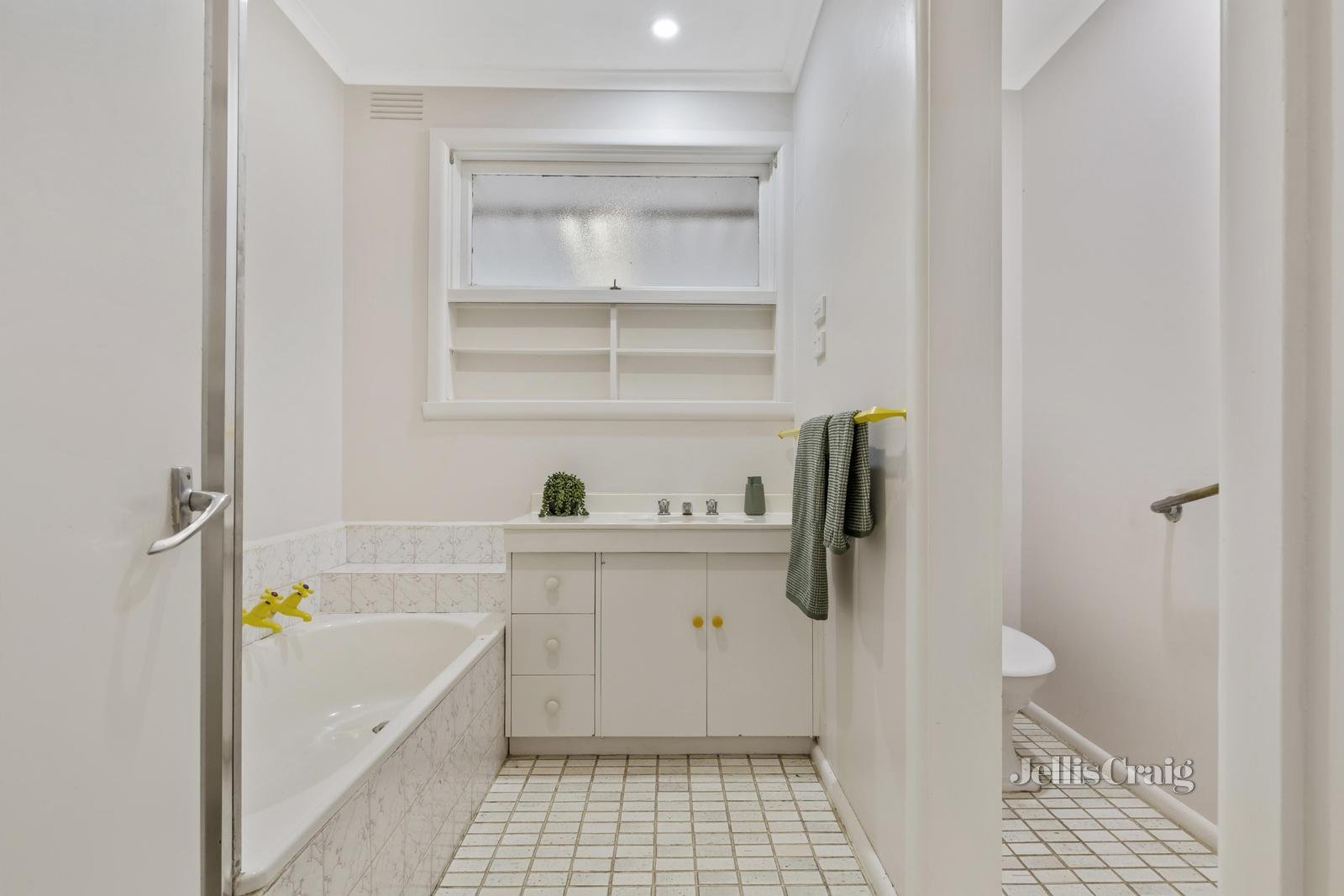 23 Husband Road, Forest Hill image 6