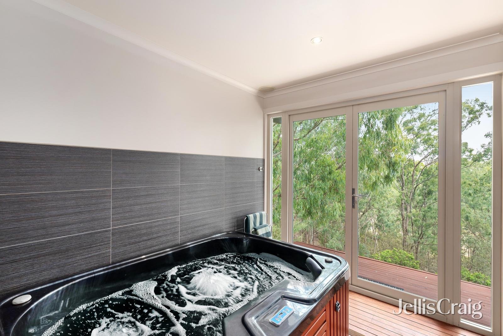 23 Hutchinson Avenue, Warrandyte image 13