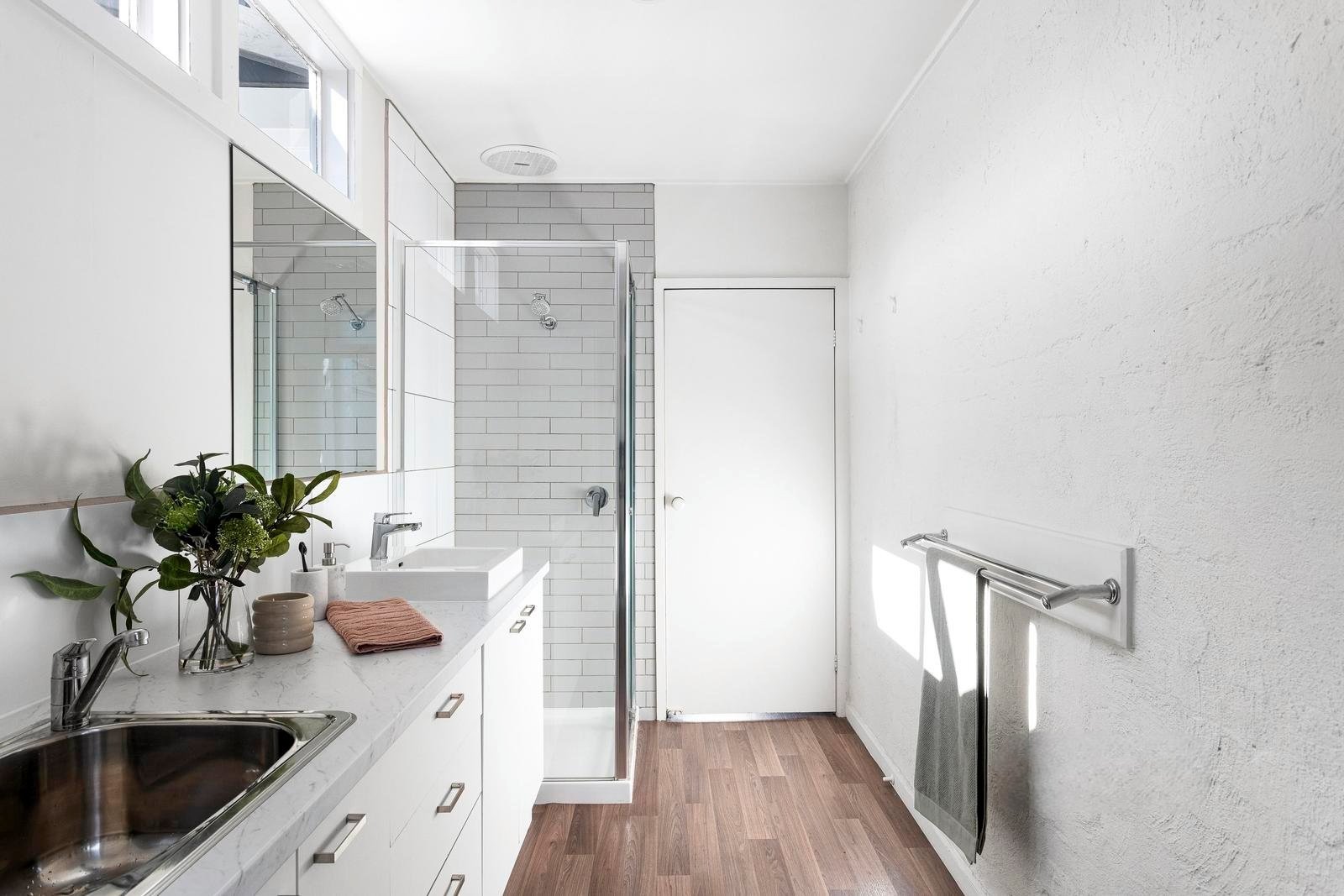 Property Gallery Thumbnail 8