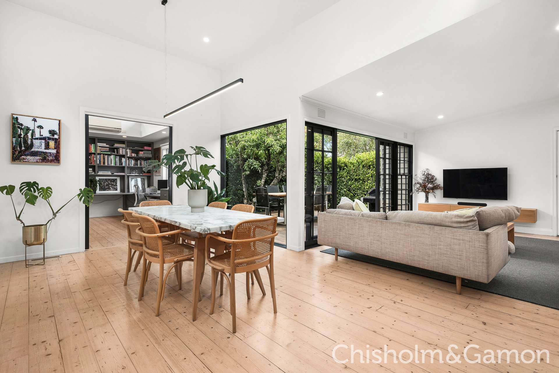 23 Kendall Street, Elwood image 2
