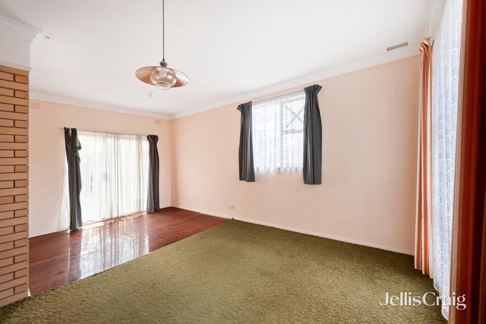 23 Lee Ann Crescent, Croydon image 6