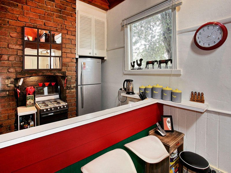 23 Leslie Street, St Kilda East image 3