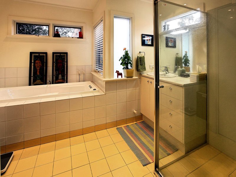 23 Leslie Street, St Kilda East image 8