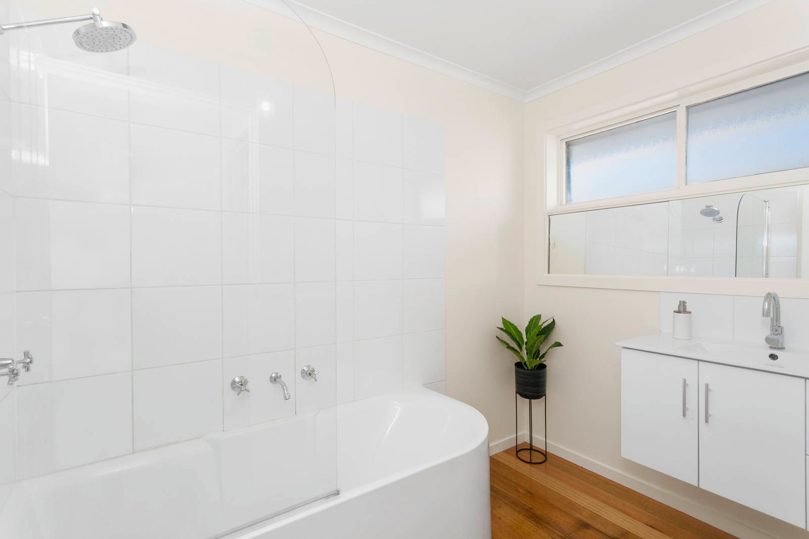 Property Gallery Thumbnail 8