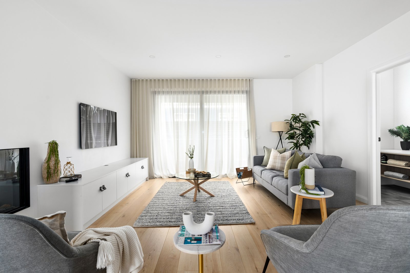 Property Gallery Thumbnail 2