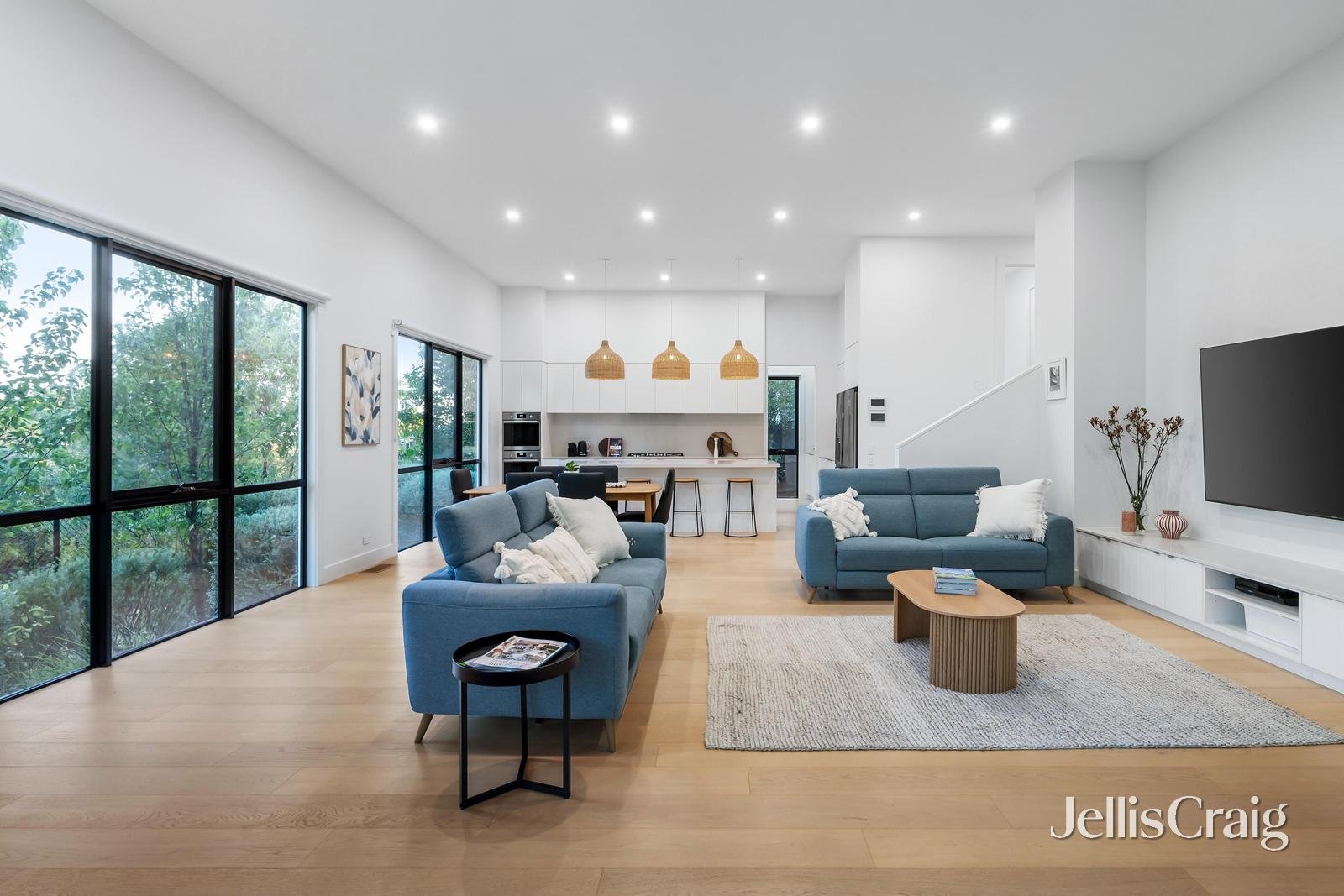 2/3 Madonna Court, Vermont image 5