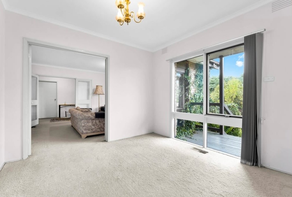 23 Mannering Drive, Glen&nbsp;Waverley image 3