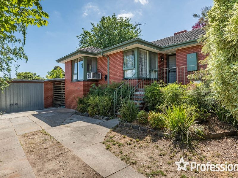 23 Marlow Street, Mooroolbark image 3